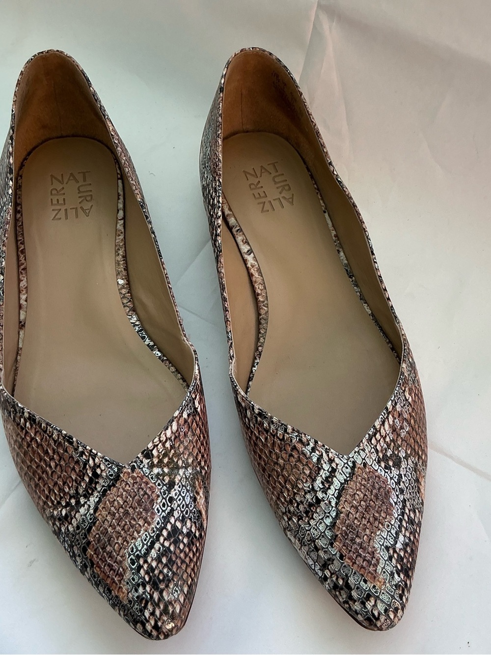 Naturalizer Havana Leather Pointed Toe Pointed Toe Flats in Brown Snake Print